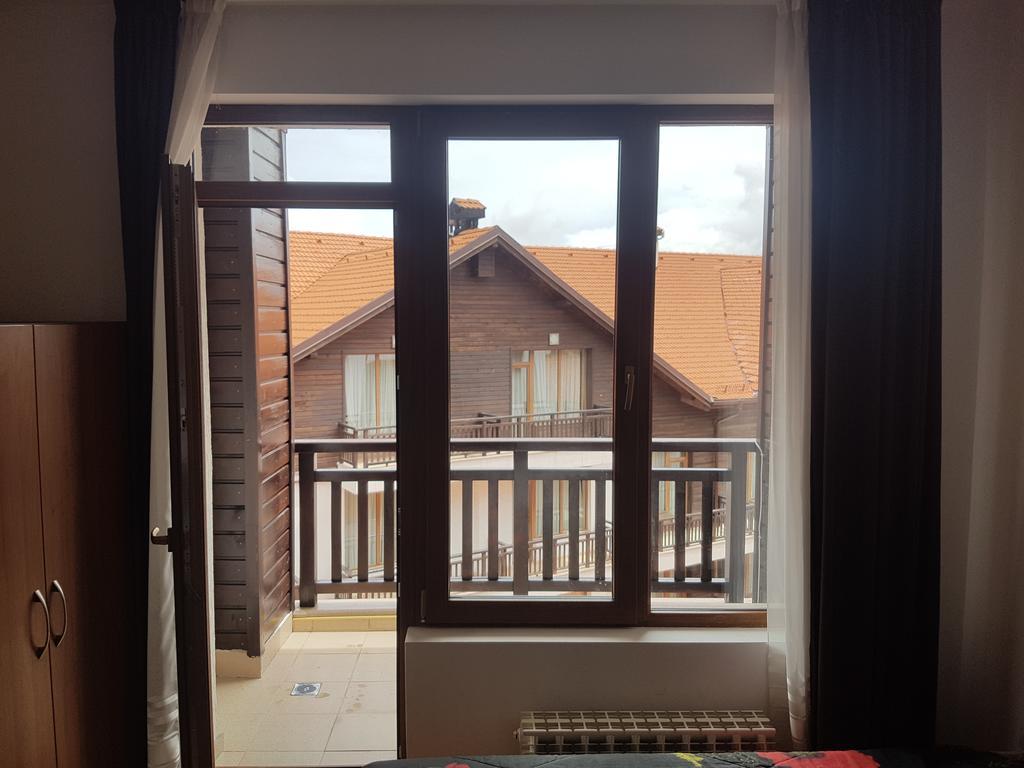 Semiramida Gardens Apartment Samokov Luaran gambar